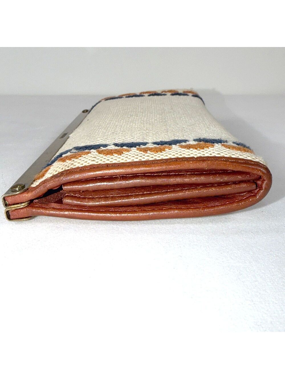 RARE Fossil Needlepoint Tapestry Clutch Wallet - Picture 5 of 8